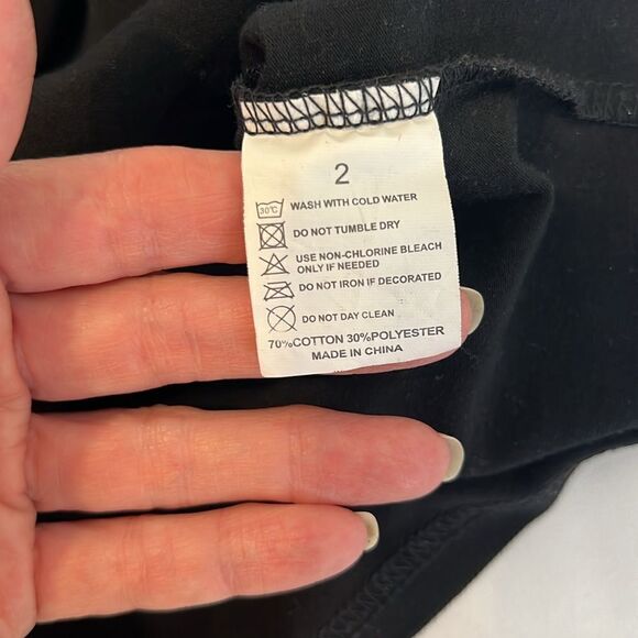 Yellowstone szM SS “Don’t make me go Beth Dutton on you” black T-shirt EUC - Picture 5 of 8